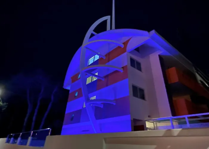 Comfortable Flat With Pool In A Excellent Location Апартаменти